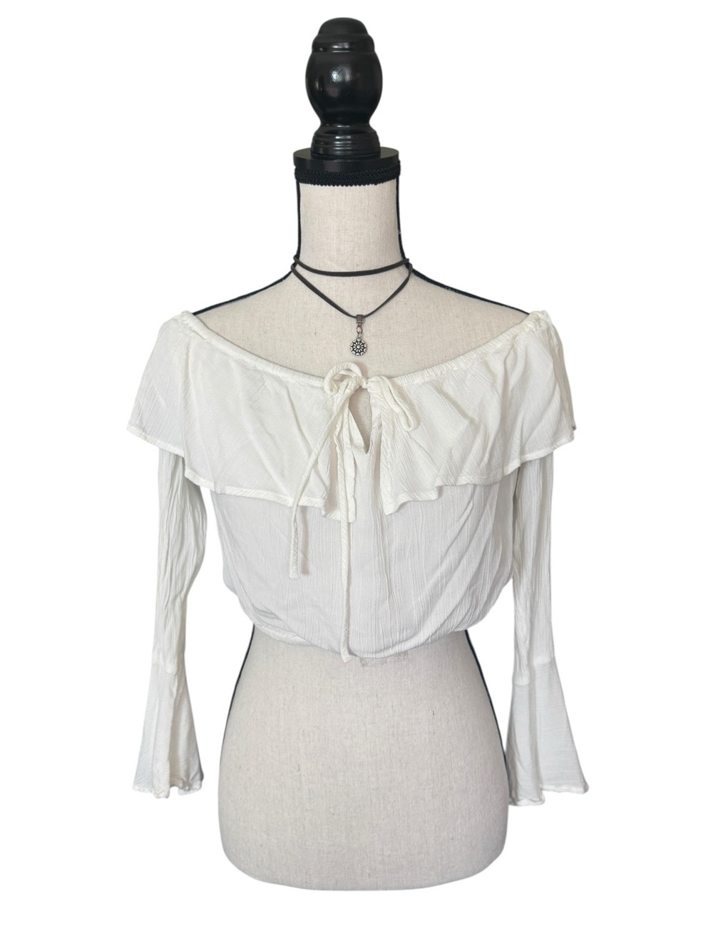 Amuse Society Boho Off Shoulder White Crop Top Bell Sleeve Festival Peasant SM